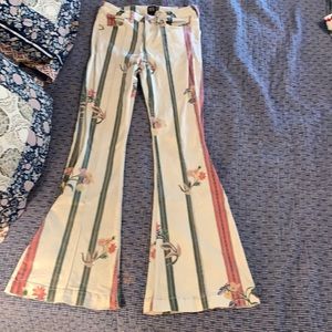 High Rise Bell Bottoms Retro/Vintage Look